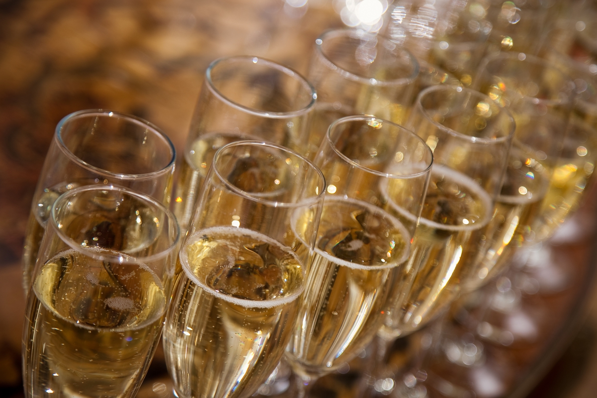 Buborékok a pohárban – A pezsgők világa